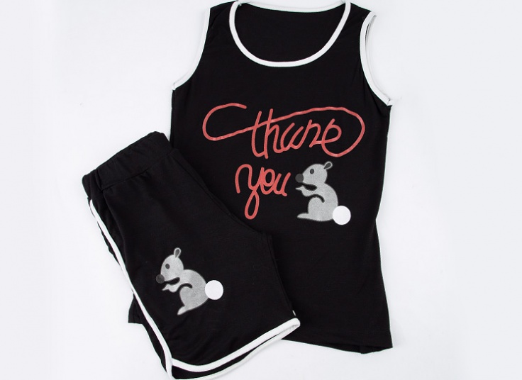 ست تاپ و شلوارک زنانه