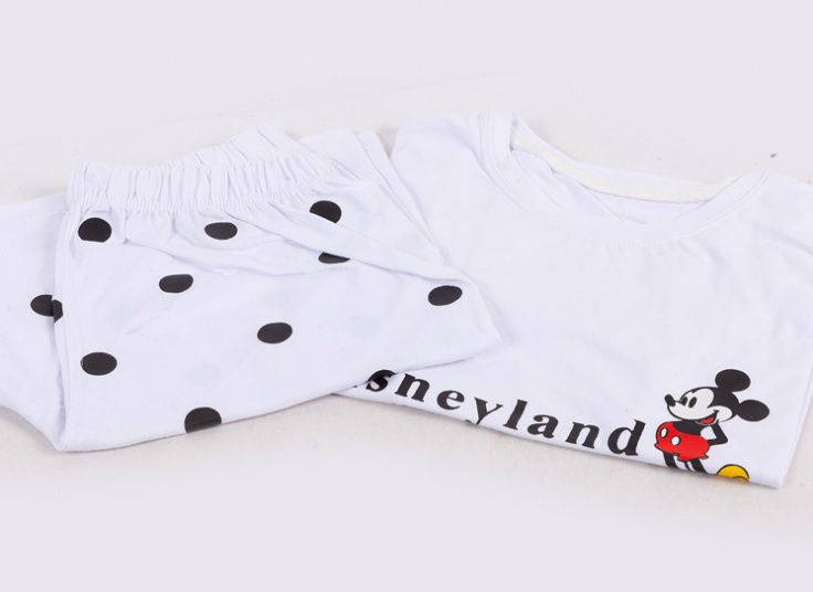 ست کراپ و شلوارک زنانه