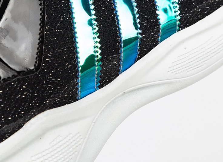 کتانی زنانه هولوگرامی