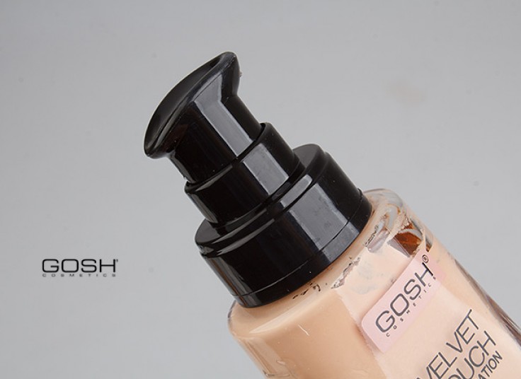 کرم پودر GOSH مدل VELVET TOUCH