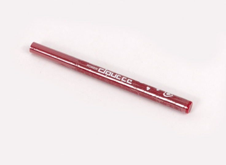 خط چشم ماژیکی رنگی Doucce