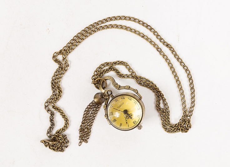 ساعت گردنبندی طرح گوی