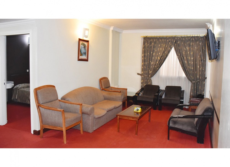 اقامت در هتل دو ستاره فجر