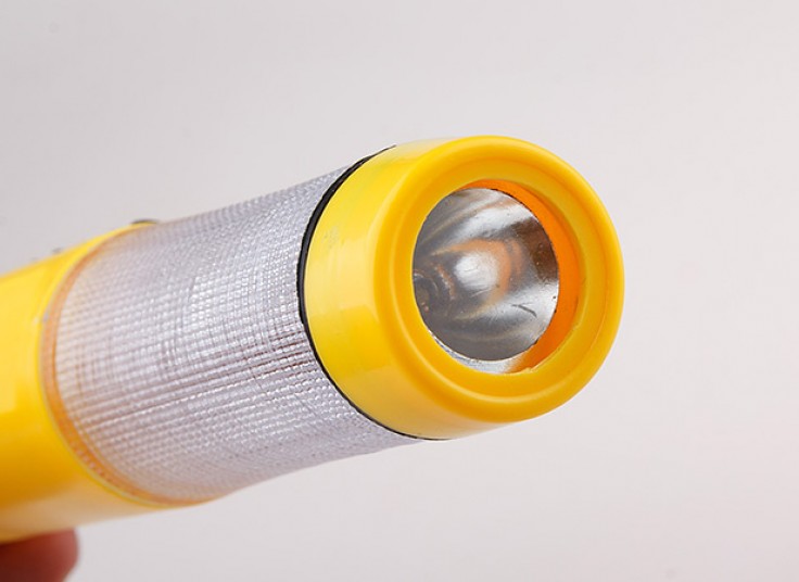 چراغ قوه امدادی مخصوص خودرو