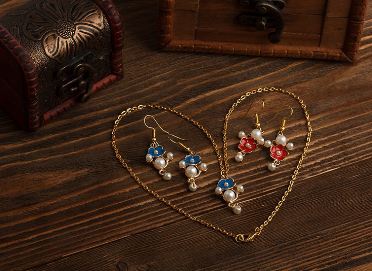 نیم ست زیورآلات ATLINA