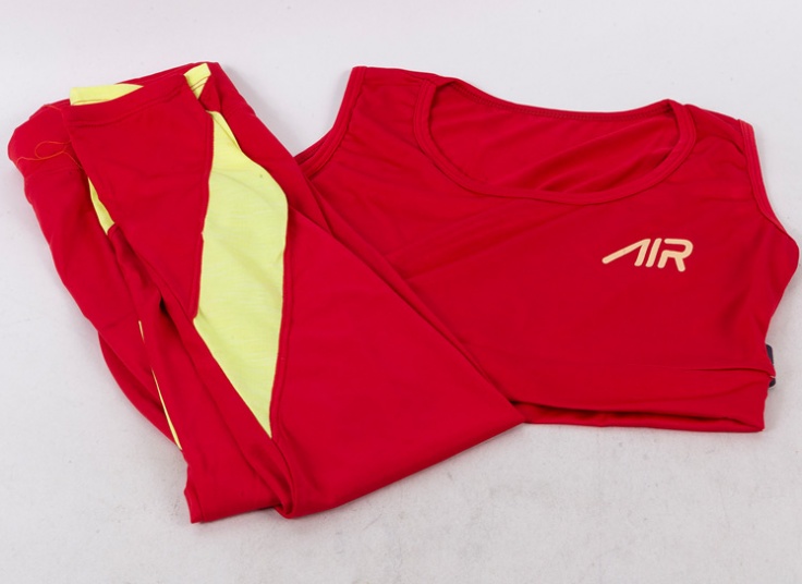 ست نیم تنه و لگ ورزشی زنانه