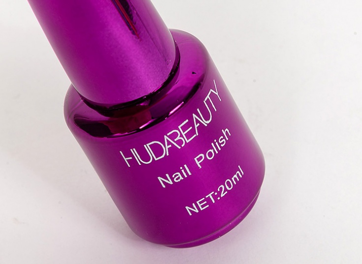 لاک ناخن Huda Beauty