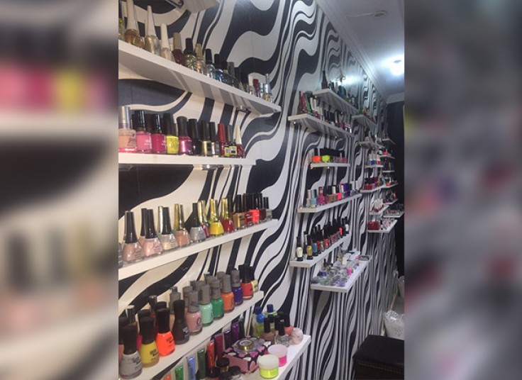 کاشت ناخن سالن کوئین