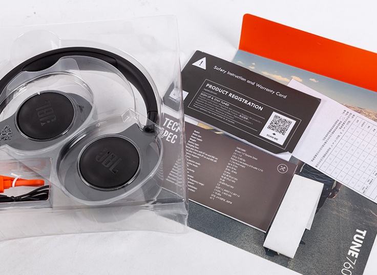 هدفون بی سیم JBL مدل TUNE 760NC