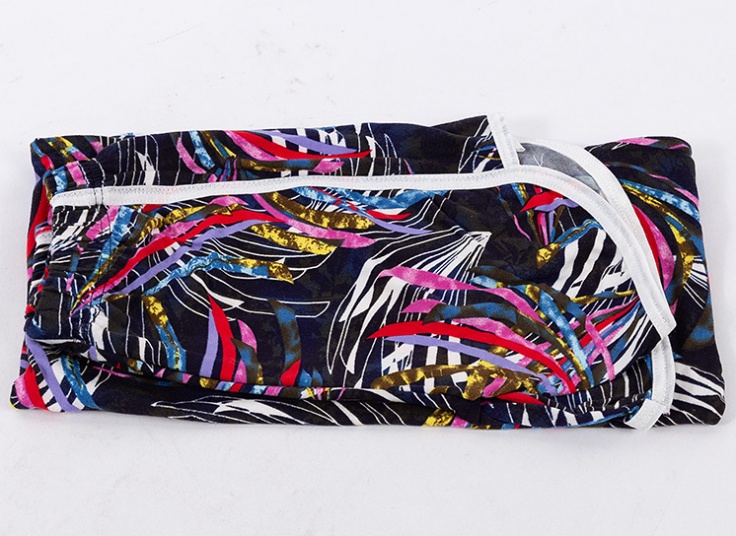 ست تاپ و شلوارک طرحدار دخترانه