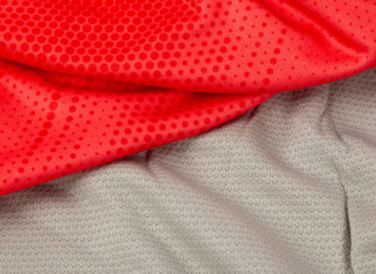 تیشرت ورزشی طرح adidas