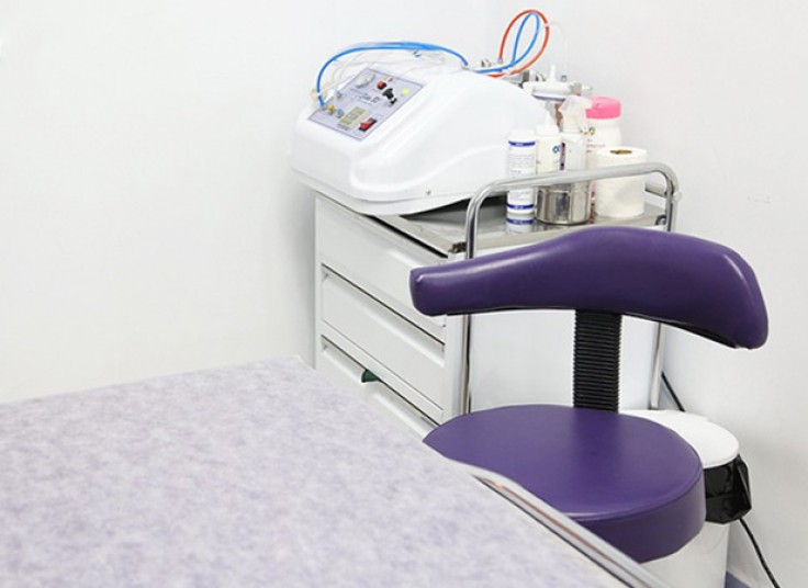 میکرودرم در مطب دکتر بیات مختاری