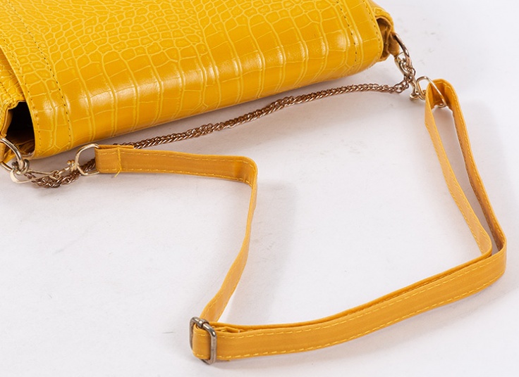 کیف دوشی زنانه دسته زنجیری