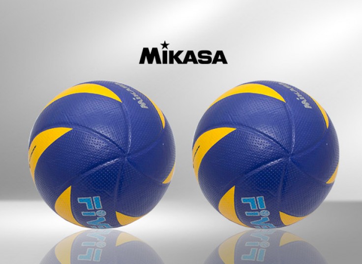 دو مدل توپ والیبال