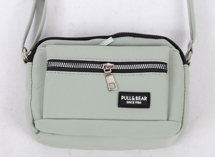 کیف پاسپورتی طرح Pull & Bear