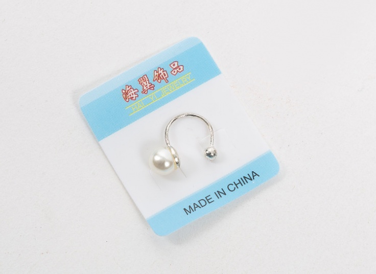 پرسینگ و گوشواره مگنتی