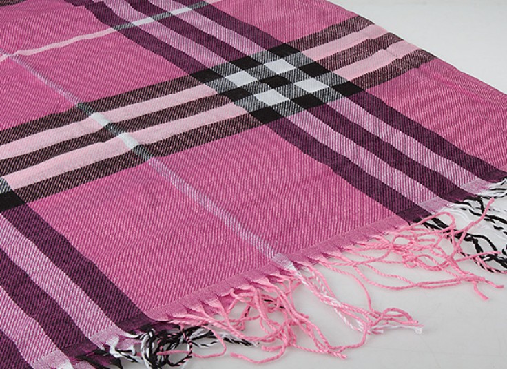 شال و روسری طرح Burberry