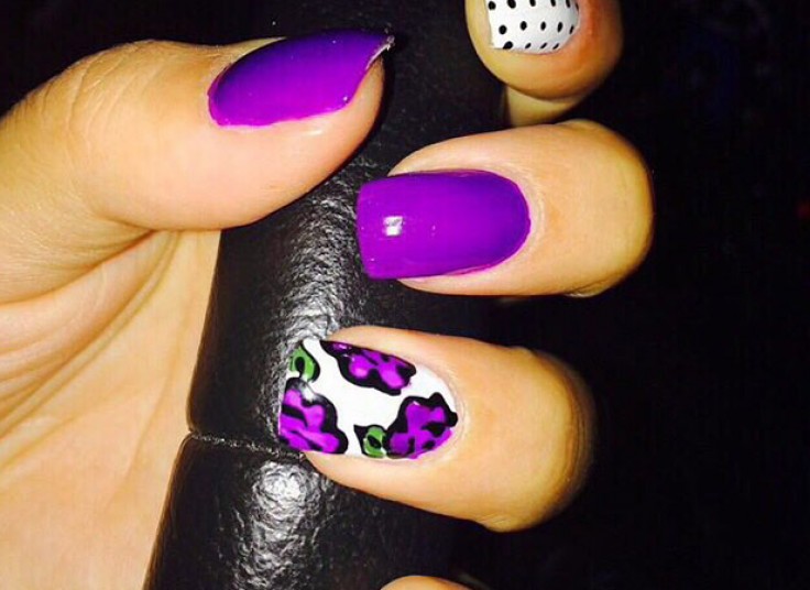 آموزش کاشت ناخن در سالن روم 7