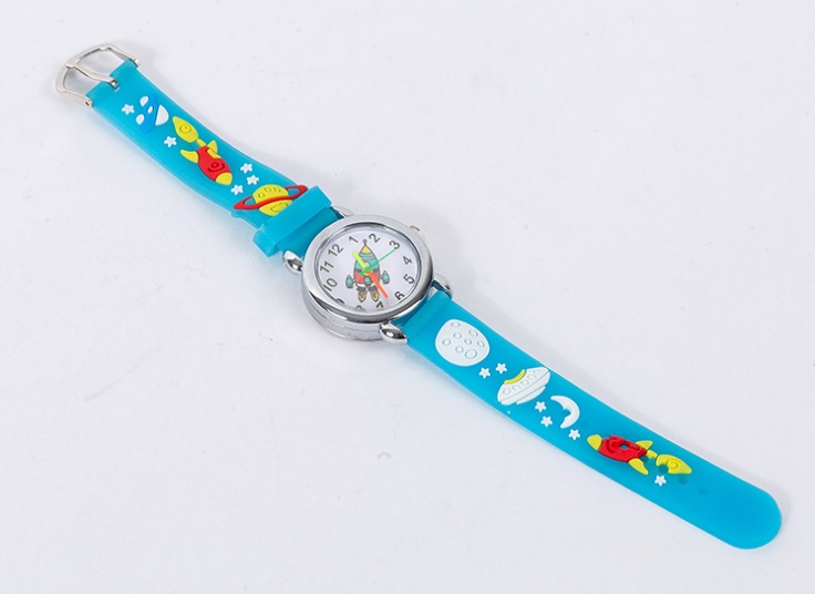 ساعت مچی عقربه ای بچگانه