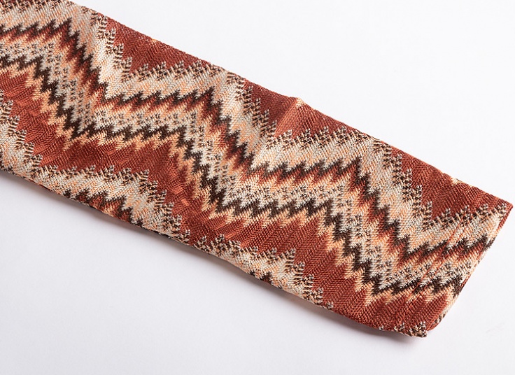 مانتو جلوباز طرحدار HMK