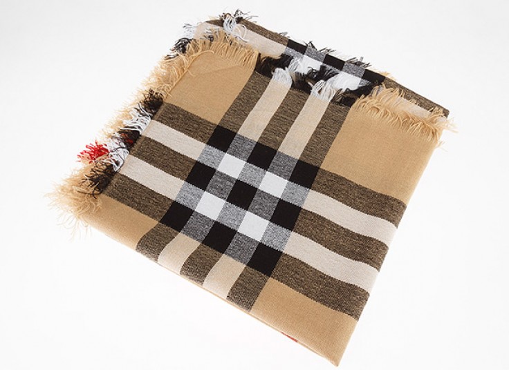 شال و روسری پشمی طرح Burberry