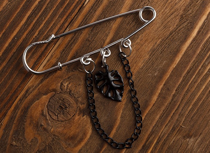 سنجاق سینه دست ساز