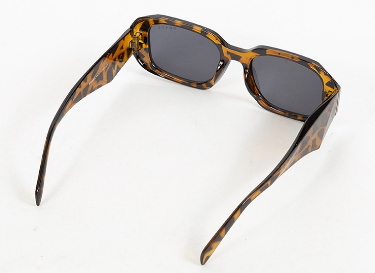 عینک زنانه Prada مدل 18113