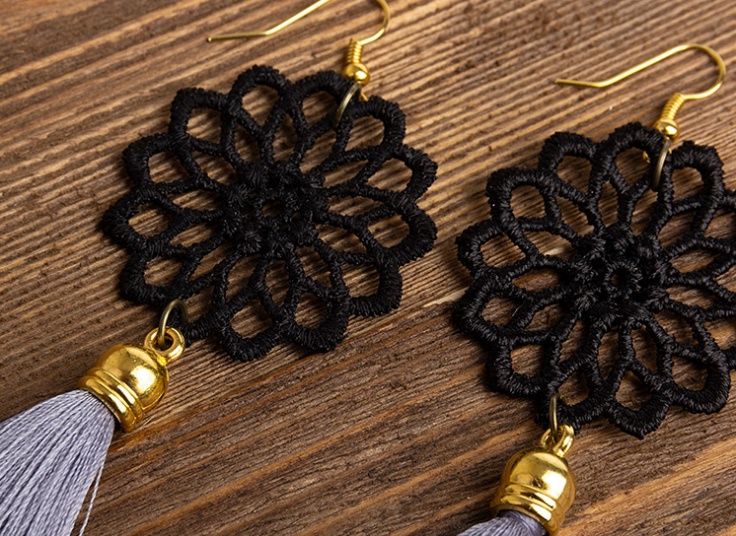 گوشواره منگوله ای