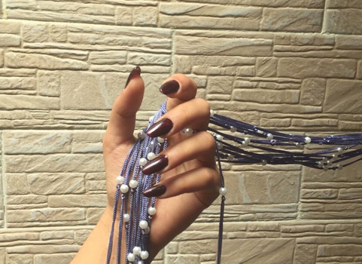 آموزش کاشت ناخن در سالن روم 7