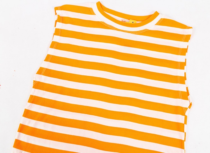 زیر سارافونی راه راه زنانه