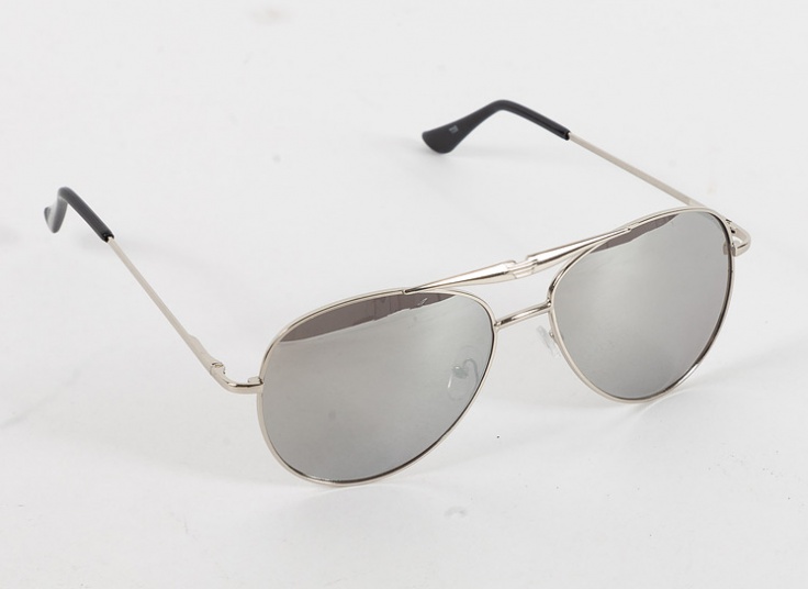 عینک آفتابی طرح Ray Ban سری T