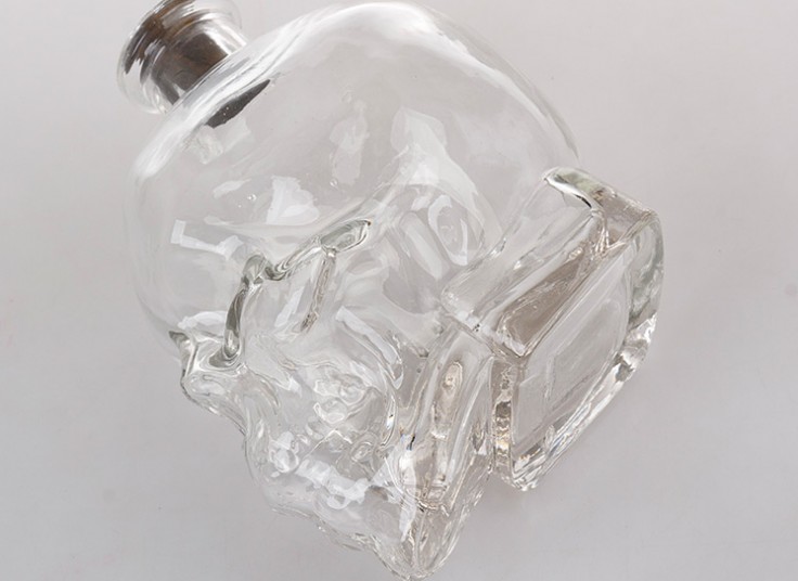 بطری شیشه ای طرح اسکلت