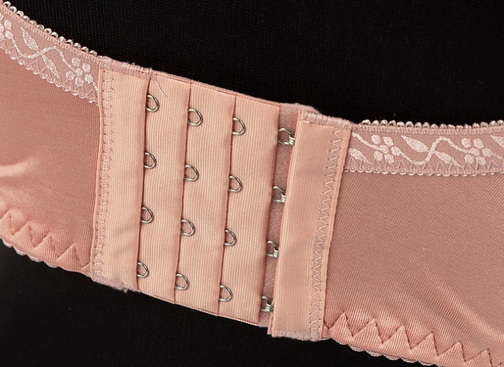 ست لباس زیر زنانه