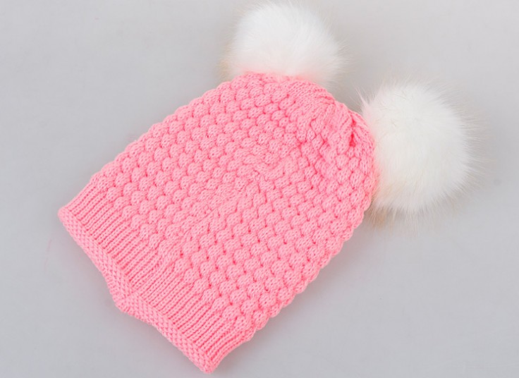 کلاه بافت Poom Poom