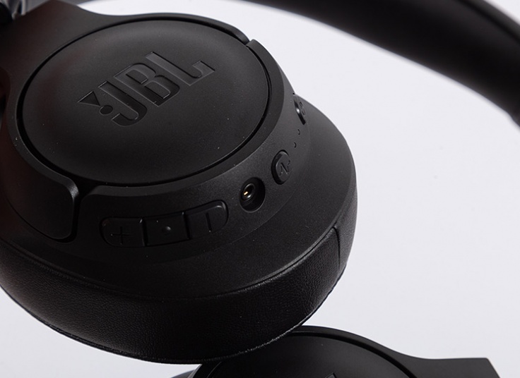 هدفون بی سیم JBL مدل TUNE 760NC