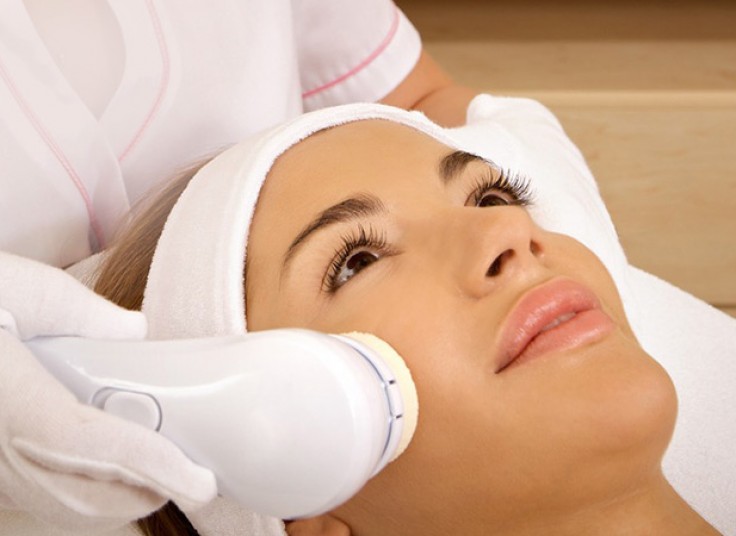 لیزر SHR کلینیک مهرباران