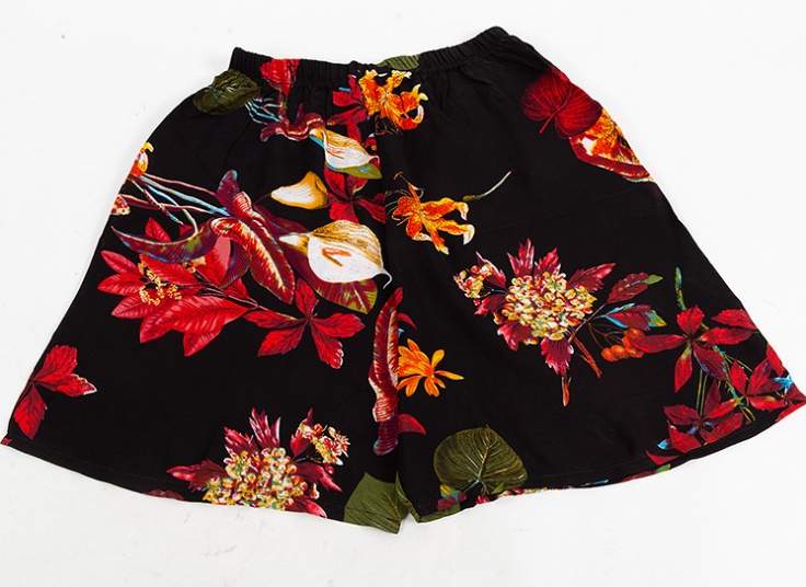 شورتک طرحدار زنانه