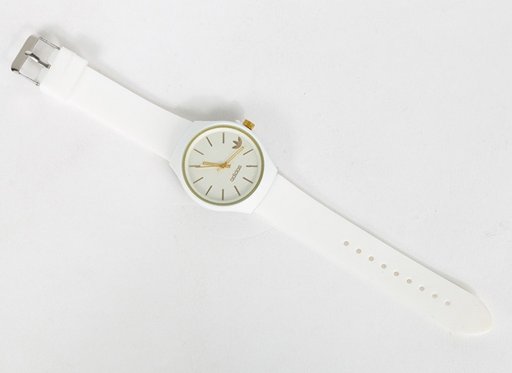 ساعت مچی طرح Adidas