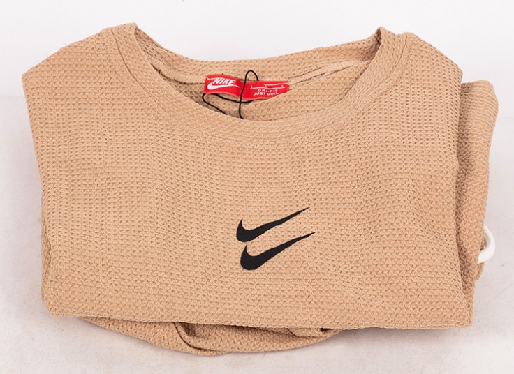 کراپ و شلوارک زنانه Nike