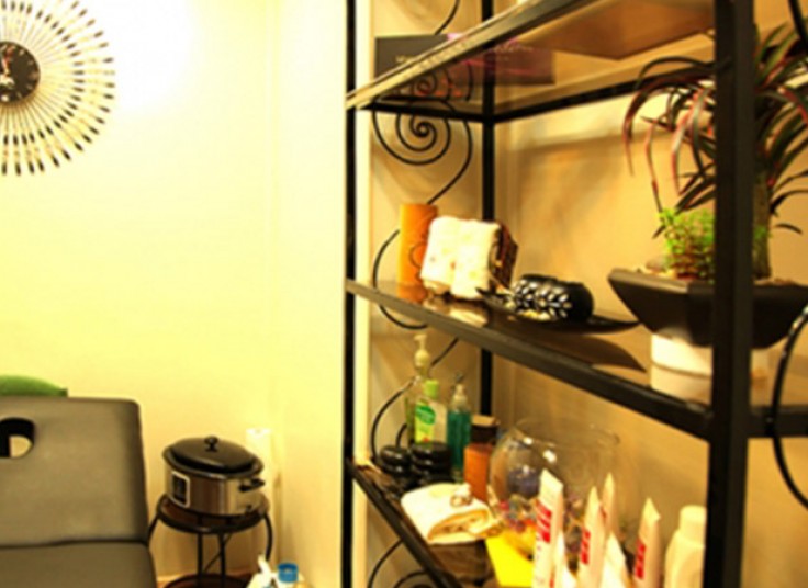 آکنه تراپی و درمان کامل جوش در مطب صبا