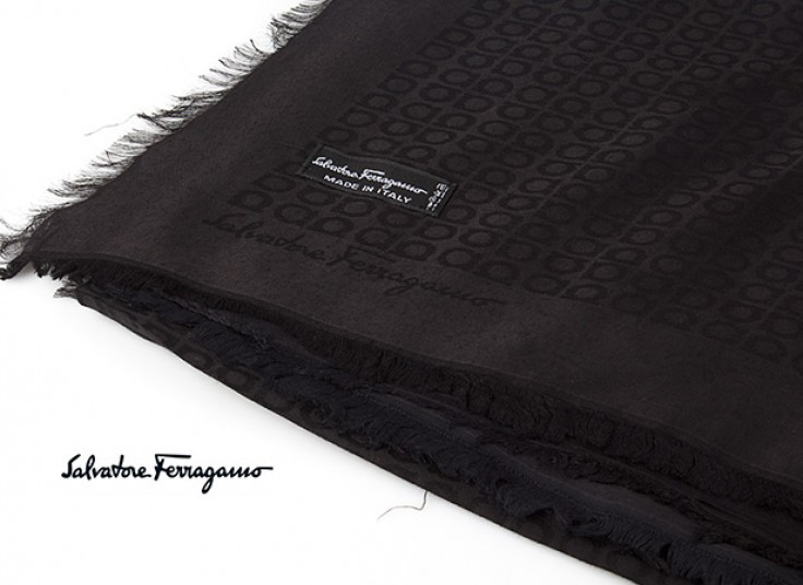 شال و روسری Salvatore Ferragamo