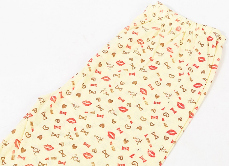 شلوارک طرحدار زنانه