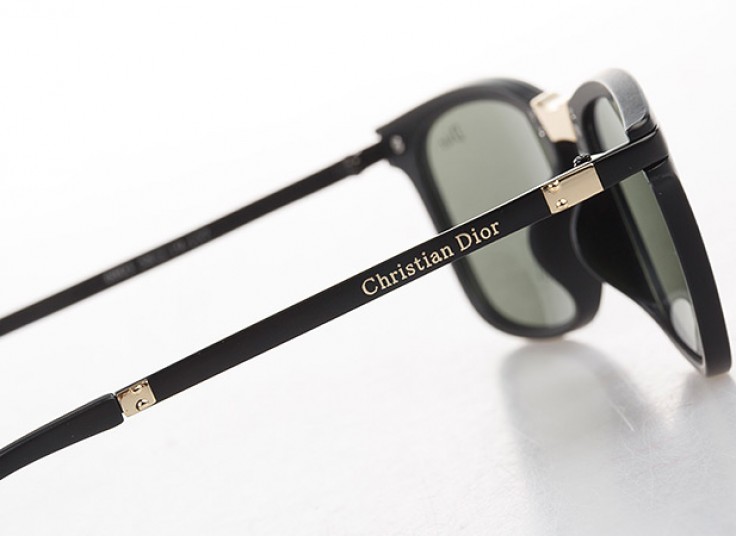 عینک آفتابی طرح Tom Ford