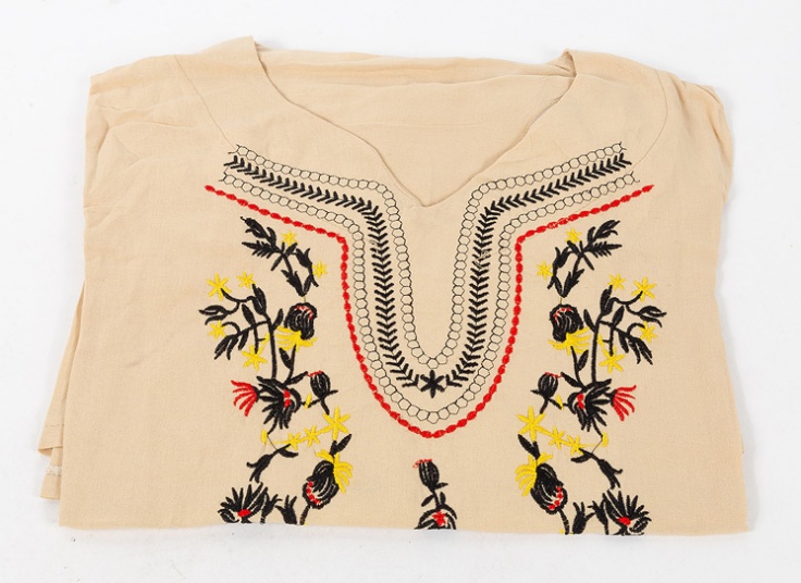 مانتو جلو بسته گلدوزی