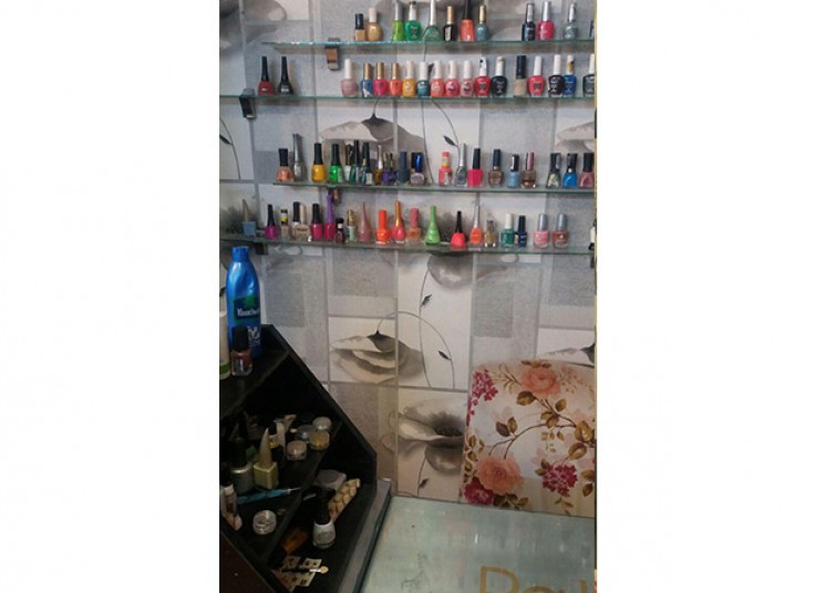 آموزش کاشت ناخن هستی گل