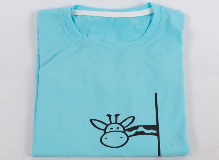 تیشرت زنانه طرح زرافه