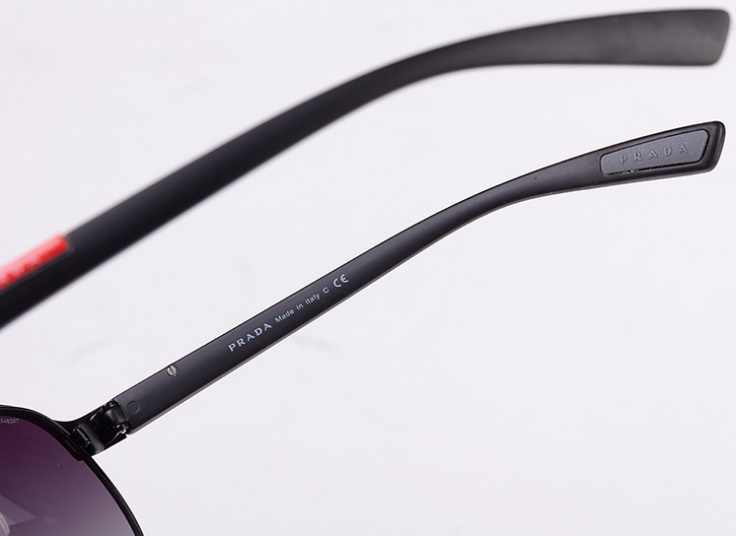 عینک آفتابی پلورایز PRADA