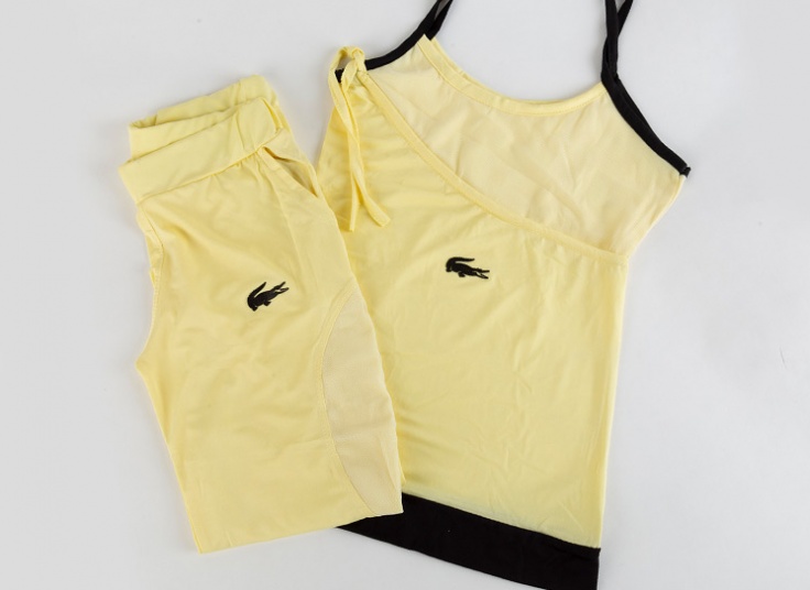 ست تاپ و شلوارک Lacoste