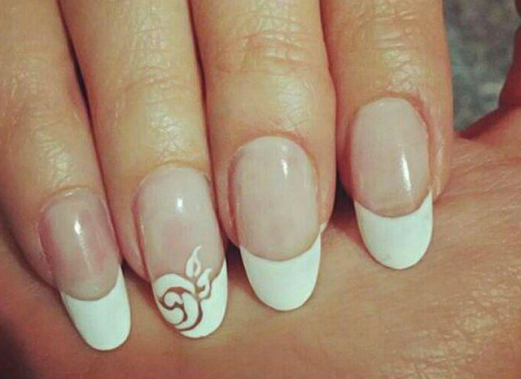 آموزش کاشت ناخن آهور