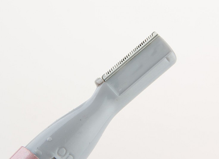 موزن و خط زن Facial Care